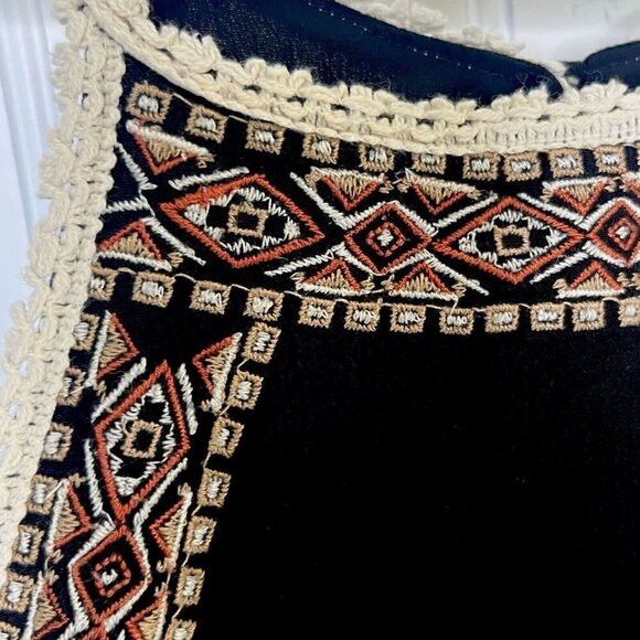 House of Harlow 1960 June Revolve Black Embroidery Keyhole Back Mini Dre… - Picture 7 of 16